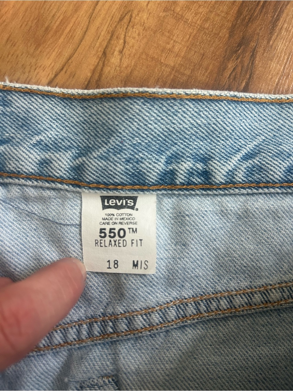 Vintage Y2K Levi’s 550 Red Tab Relaxed Fit Dad Jean Shorts Womens Size 18 - Picture 7 of 12